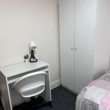 Females Only Homestay Lucan