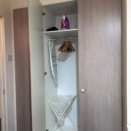 Females Only Homestay Lucan